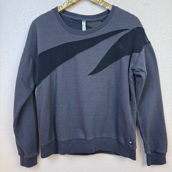 Fabletics • Agon Pullover - Picture 3 of 13